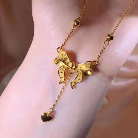 Fashionable Women's Butterfly Pendant Necklace